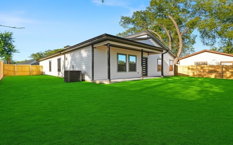 2114 Kathleen Avenue, Dallas, TX 75216, 4 Bedrooms Bedrooms, ,2 BathroomsBathrooms,Residential,For Sale,2114 Kathleen Avenue,0,21101460