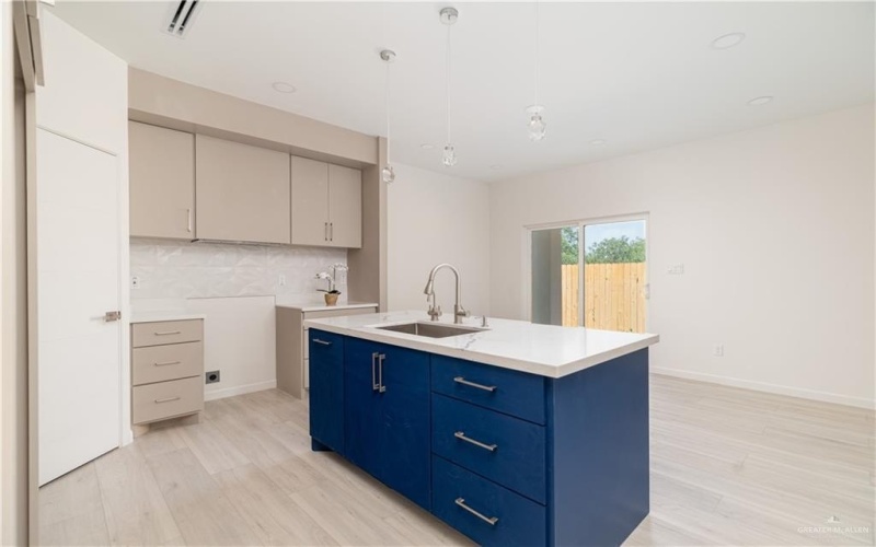 2711 Harmony Street, Mission, TX 78574, 3 Habitaciones Habitaciones , ,3 BañosBaños,Residential,En Venta,2711 Harmony Street,470332