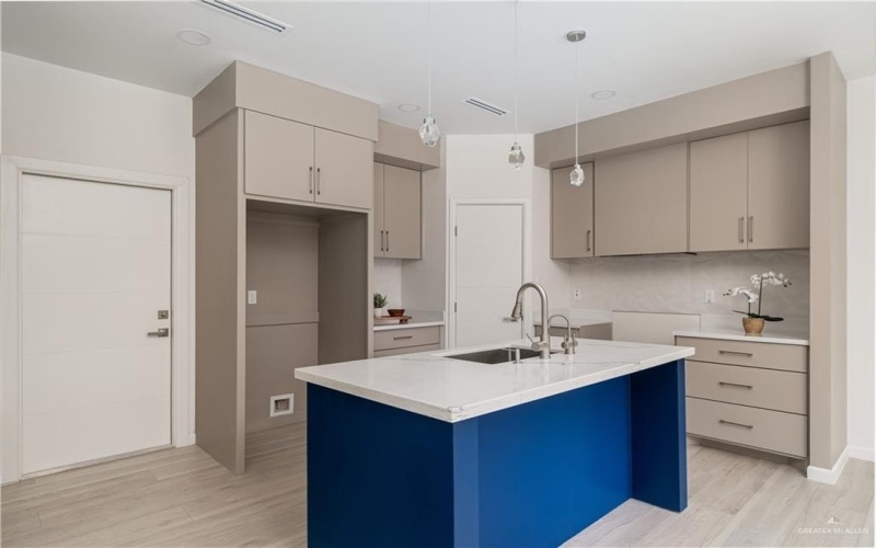 2711 Harmony Street, Mission, TX 78574, 3 Habitaciones Habitaciones , ,3 BañosBaños,Residential,En Venta,2711 Harmony Street,470332