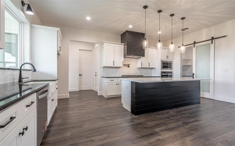 536 Helena Drive, Granbury, TX 76048, 4 Habitaciones Habitaciones , ,3 BañosBaños,Residential,En Venta,536 Helena Drive,0,21102198