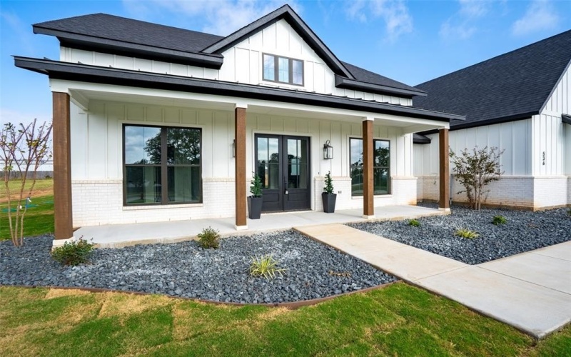 536 Helena Drive, Granbury, TX 76048, 4 Habitaciones Habitaciones , ,3 BañosBaños,Residential,En Venta,536 Helena Drive,0,21102198