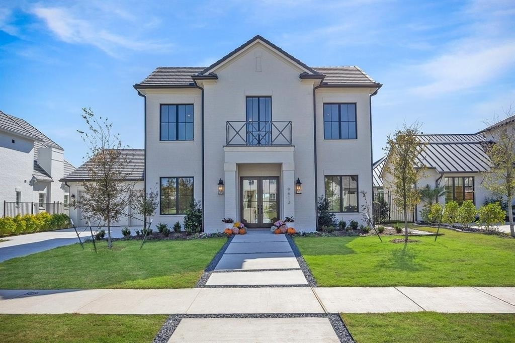 9613 Latour Lane, Fort Worth, TX 76126, 4 Bedrooms Bedrooms, ,5 BathroomsBathrooms,Residential,For Sale,9613 Latour Lane,0,21102294