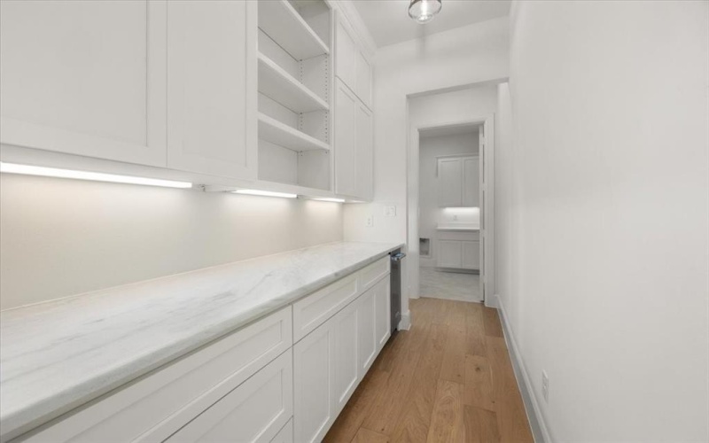 9613 Latour Lane, Fort Worth, TX 76126, 4 Bedrooms Bedrooms, ,5 BathroomsBathrooms,Residential,For Sale,9613 Latour Lane,0,21102294