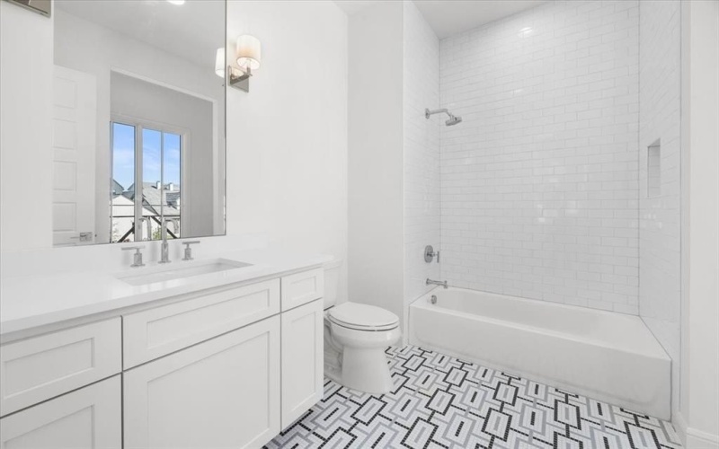 9613 Latour Lane, Fort Worth, TX 76126, 4 Bedrooms Bedrooms, ,5 BathroomsBathrooms,Residential,For Sale,9613 Latour Lane,0,21102294