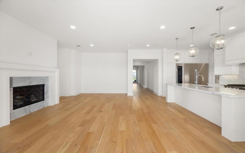 9613 Latour Lane, Fort Worth, TX 76126, 4 Bedrooms Bedrooms, ,5 BathroomsBathrooms,Residential,For Sale,9613 Latour Lane,0,21102294