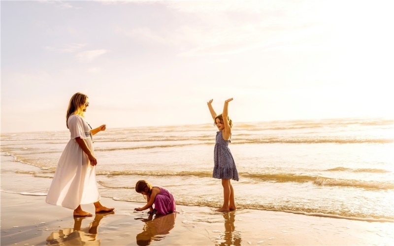 600 Sunset Avenue, Port Aransas, TX 78373, 5 Habitaciones Habitaciones , ,5 BañosBaños,Residential,En Venta,600 Sunset Avenue,0,466957