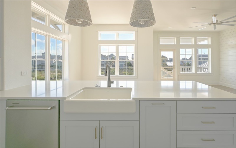 600 Sunset Avenue, Port Aransas, TX 78373, 5 Habitaciones Habitaciones , ,5 BañosBaños,Residential,En Venta,600 Sunset Avenue,0,466957