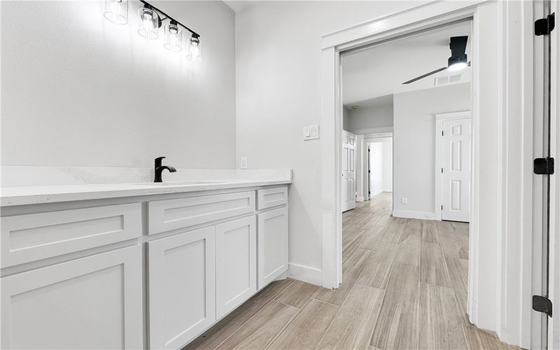 6222 Sadie Street, Corpus Christi, TX 78415, 4 Habitaciones Habitaciones , ,3 BañosBaños,Residential,En Venta,6222 Sadie Street,0,467058