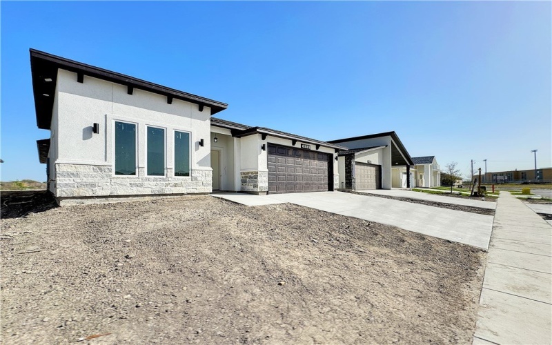 6222 Sadie Street, Corpus Christi, TX 78415, 4 Habitaciones Habitaciones , ,3 BañosBaños,Residential,En Venta,6222 Sadie Street,0,467058