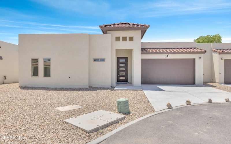 871 COUNTRY CLUB Road unit: 1C #1C, El Paso, TX 79932, 2 Habitaciones Habitaciones , ,2 BañosBaños,Residential Multi Family,En Venta,871 COUNTRY CLUB Road unit: 1C,0,910145