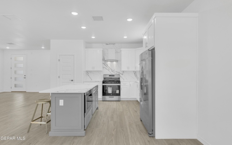 871 COUNTRY CLUB Road unit: 1C #1C, El Paso, TX 79932, 2 Habitaciones Habitaciones , ,2 BañosBaños,Residential Multi Family,En Venta,871 COUNTRY CLUB Road unit: 1C,0,910145