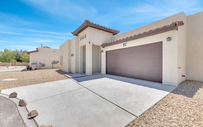 871 COUNTRY CLUB Road unit: 1C #1C, El Paso, TX 79932, 2 Habitaciones Habitaciones , ,2 BañosBaños,Residential Multi Family,En Venta,871 COUNTRY CLUB Road unit: 1C,0,910145