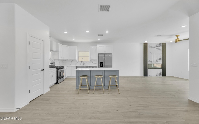 871 COUNTRY CLUB Road unit: 1C #1C, El Paso, TX 79932, 2 Habitaciones Habitaciones , ,2 BañosBaños,Residential Multi Family,En Venta,871 COUNTRY CLUB Road unit: 1C,0,910145