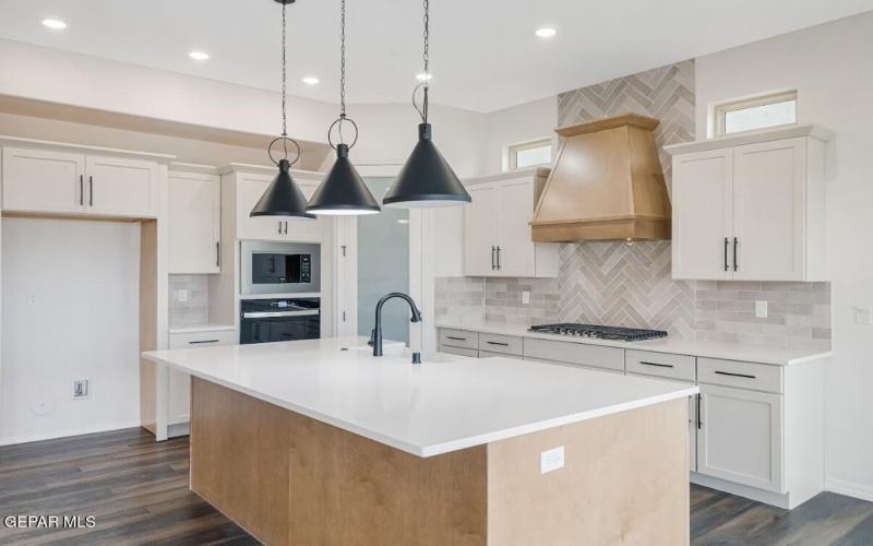 305 Rio Pinsaqui Court, El Paso, TX 79932, 4 Habitaciones Habitaciones , ,2 BañosBaños,Residential,En Venta,305 Rio Pinsaqui Court,0,919944