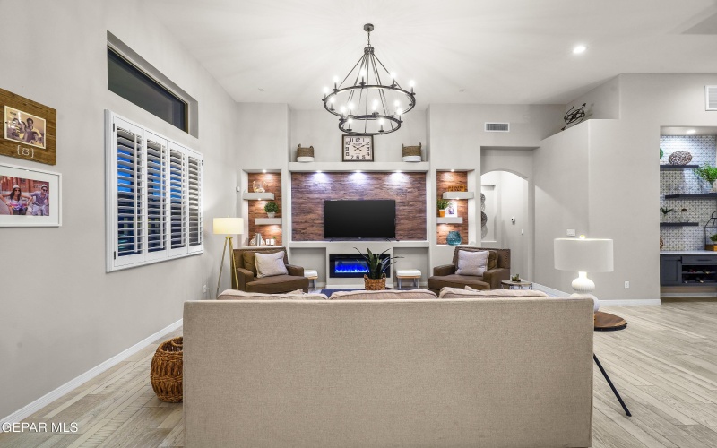 320 Emerald Rise Drive, El Paso, TX 79928, 4 Habitaciones Habitaciones , ,2 BañosBaños,Residential,En Venta,320 Emerald Rise Drive,0,933080