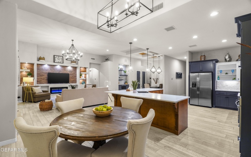 320 Emerald Rise Drive, El Paso, TX 79928, 4 Habitaciones Habitaciones , ,2 BañosBaños,Residential,En Venta,320 Emerald Rise Drive,0,933080