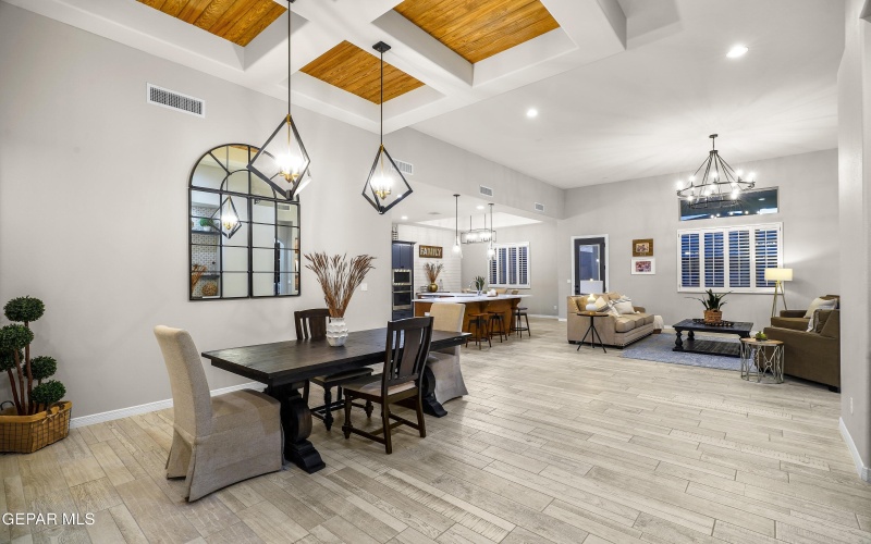 320 Emerald Rise Drive, El Paso, TX 79928, 4 Habitaciones Habitaciones , ,2 BañosBaños,Residential,En Venta,320 Emerald Rise Drive,0,933080