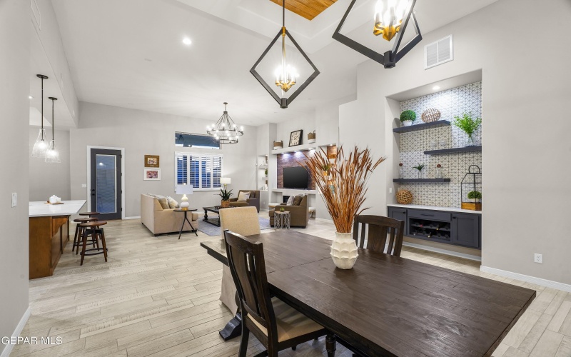 320 Emerald Rise Drive, El Paso, TX 79928, 4 Habitaciones Habitaciones , ,2 BañosBaños,Residential,En Venta,320 Emerald Rise Drive,0,933080