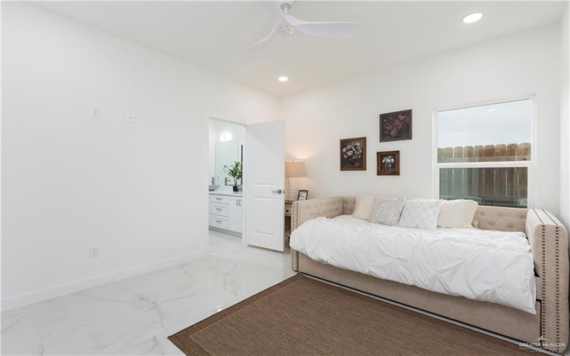 5703 N 44th Lane, McAllen, TX 78504, 3 Bedrooms Bedrooms, ,3 BathroomsBathrooms,Residential,For Sale,5703 N 44th Lane,0,486074