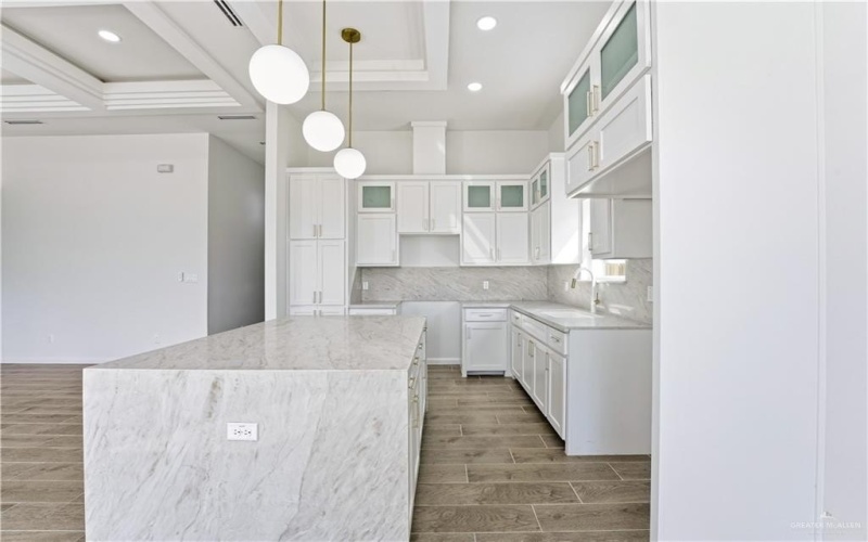 2410 E Tamarindo Avenue, Hidalgo, TX 78577, 3 Bedrooms Bedrooms, ,2 BathroomsBathrooms,Residential,For Sale,2410 E Tamarindo Avenue,0,486076