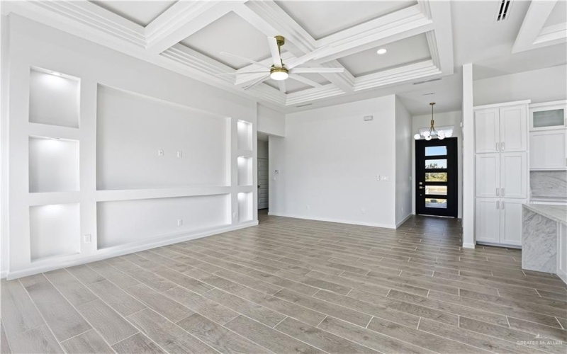 2410 E Tamarindo Avenue, Hidalgo, TX 78577, 3 Bedrooms Bedrooms, ,2 BathroomsBathrooms,Residential,For Sale,2410 E Tamarindo Avenue,0,486076