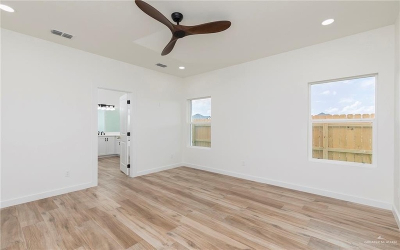 5706 N 44th Lane, McAllen, TX 78504, 3 Bedrooms Bedrooms, ,2 BathroomsBathrooms,Residential,For Sale,5706 N 44th Lane,0,486078