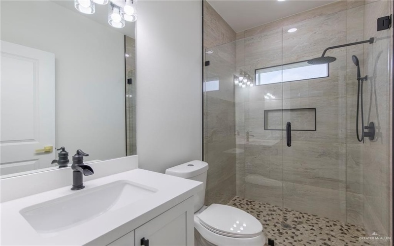 5706 N 44th Lane, McAllen, TX 78504, 3 Bedrooms Bedrooms, ,2 BathroomsBathrooms,Residential,For Sale,5706 N 44th Lane,0,486078