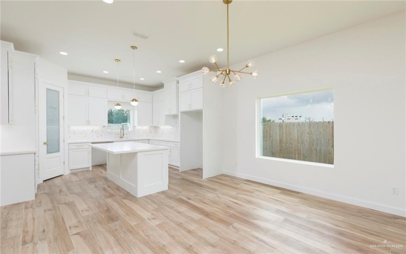 5706 N 44th Lane, McAllen, TX 78504, 3 Bedrooms Bedrooms, ,2 BathroomsBathrooms,Residential,For Sale,5706 N 44th Lane,0,486078