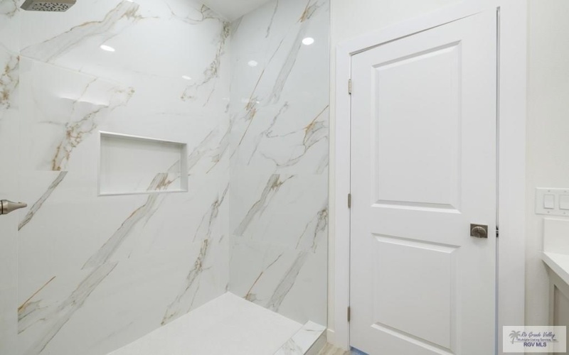 2920 ALEXA DR, BROWNSVILLE, TX 78526, 3 Bedrooms Bedrooms, ,2 BathroomsBathrooms,Residential,For Sale,2920 ALEXA DR,0,29769718