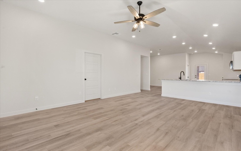 7206 8th Street, Lubbock, TX 79416, 3 Bedrooms Bedrooms, ,2 BathroomsBathrooms,Residential,For Sale,7206 8th Street,0,202562552