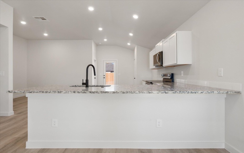 7206 8th Street, Lubbock, TX 79416, 3 Bedrooms Bedrooms, ,2 BathroomsBathrooms,Residential,For Sale,7206 8th Street,0,202562552