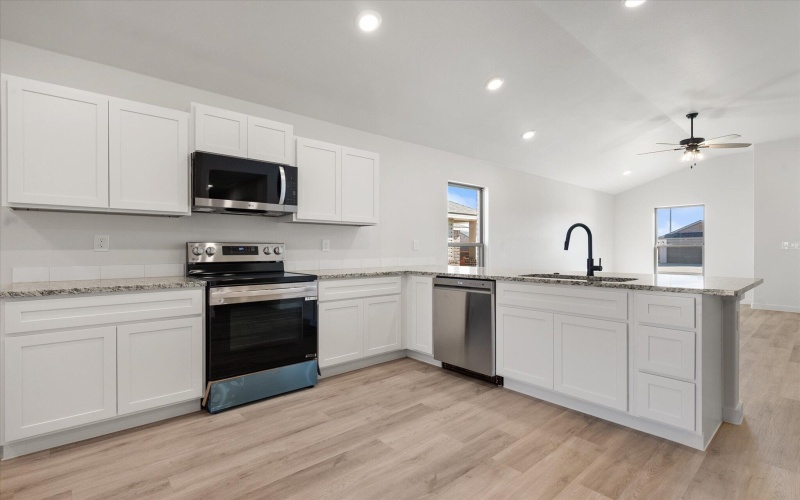 7206 8th Street, Lubbock, TX 79416, 3 Bedrooms Bedrooms, ,2 BathroomsBathrooms,Residential,For Sale,7206 8th Street,0,202562552