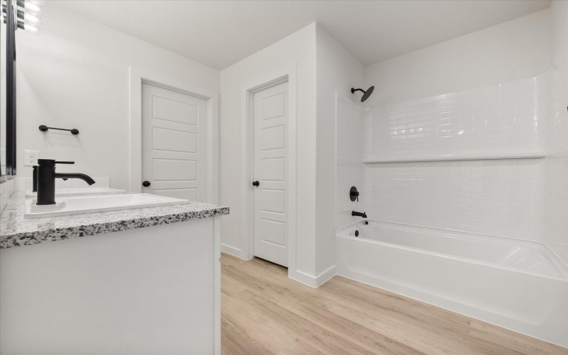 7212 8th Street, Lubbock, TX 79416, 4 Habitaciones Habitaciones , ,2 BañosBaños,Residential,En Venta,7212 8th Street,0,202562553