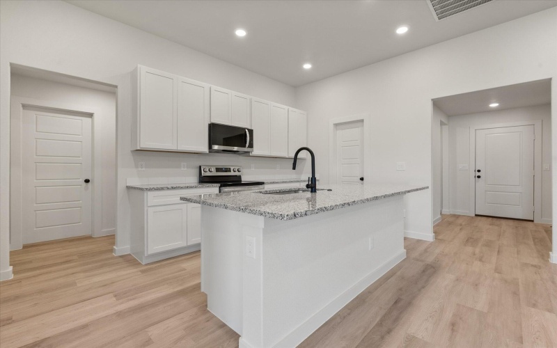 7212 8th Street, Lubbock, TX 79416, 4 Habitaciones Habitaciones , ,2 BañosBaños,Residential,En Venta,7212 8th Street,0,202562553