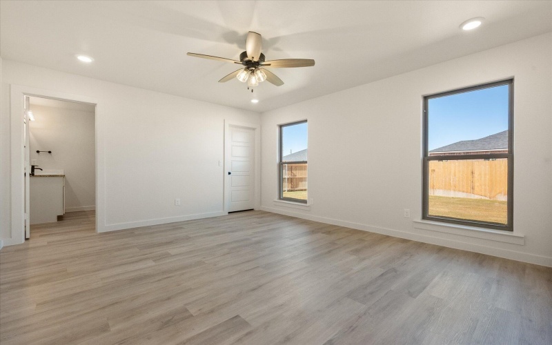 7208 8th Street, Lubbock, TX 79416, 3 Habitaciones Habitaciones , ,2 BañosBaños,Residential,En Venta,7208 8th Street,0,202562554