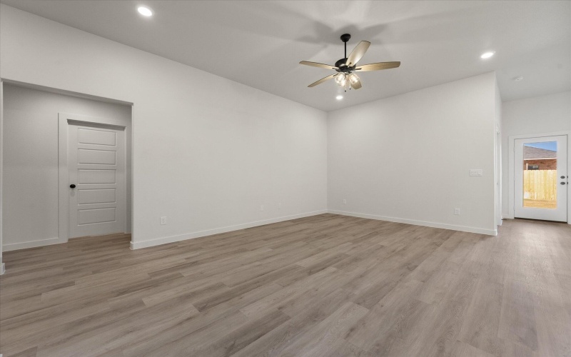 7208 8th Street, Lubbock, TX 79416, 3 Habitaciones Habitaciones , ,2 BañosBaños,Residential,En Venta,7208 8th Street,0,202562554