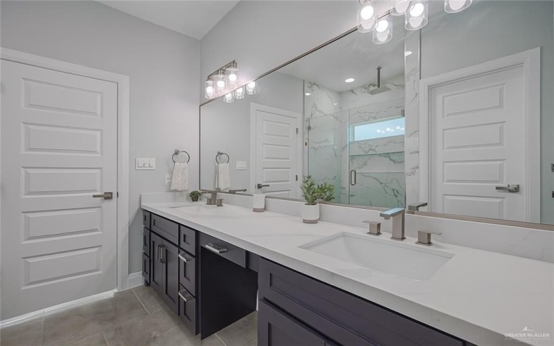 8043 N 50th Street, McAllen, TX 78504, 3 Bedrooms Bedrooms, ,2 BathroomsBathrooms,Residential,For Sale,8043 N 50th Street,470368