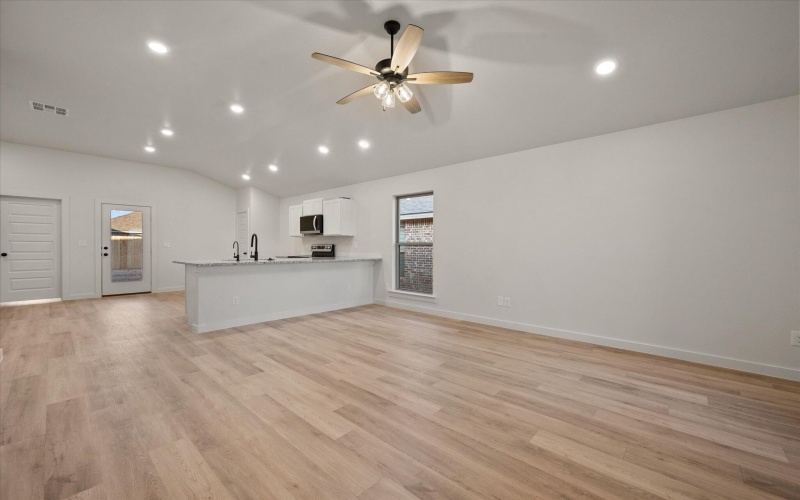 3010 139th Street, Lubbock, TX 79423, 3 Habitaciones Habitaciones , ,2 BañosBaños,Residential,En Venta,3010 139th Street,0,202562564