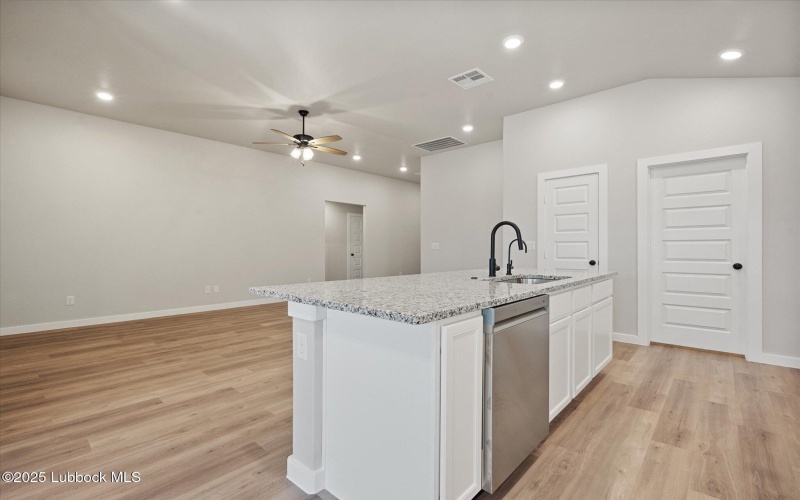 6005 Volney Avenue, Lubbock, TX 79407, 3 Bedrooms Bedrooms, ,2 BathroomsBathrooms,Residential,For Sale,6005 Volney Avenue,0,202562570