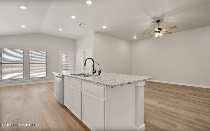 6005 Volney Avenue, Lubbock, TX 79407, 3 Bedrooms Bedrooms, ,2 BathroomsBathrooms,Residential,For Sale,6005 Volney Avenue,0,202562570