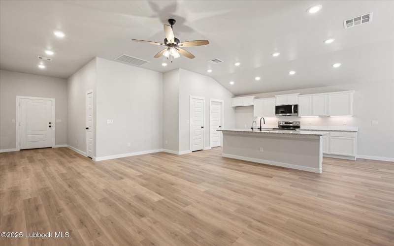 6005 Volney Avenue, Lubbock, TX 79407, 3 Bedrooms Bedrooms, ,2 BathroomsBathrooms,Residential,For Sale,6005 Volney Avenue,0,202562570