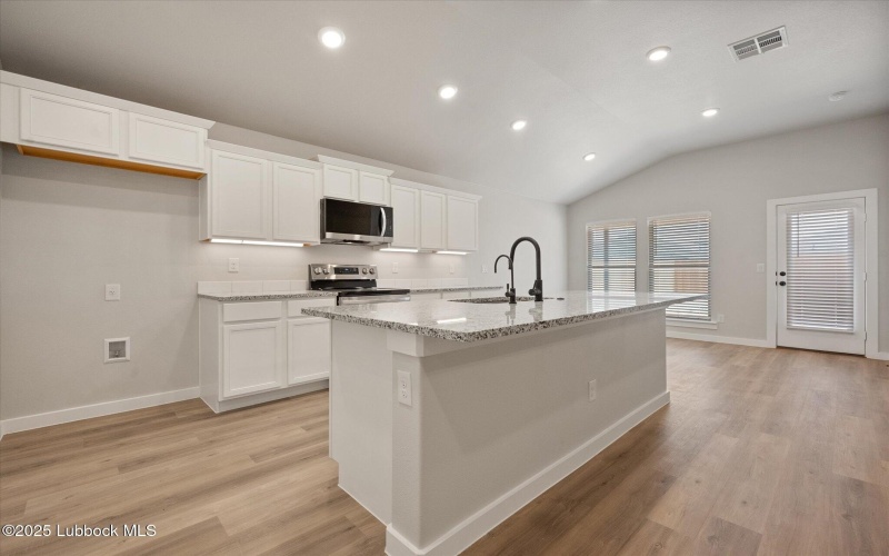 6005 Volney Avenue, Lubbock, TX 79407, 3 Bedrooms Bedrooms, ,2 BathroomsBathrooms,Residential,For Sale,6005 Volney Avenue,0,202562570