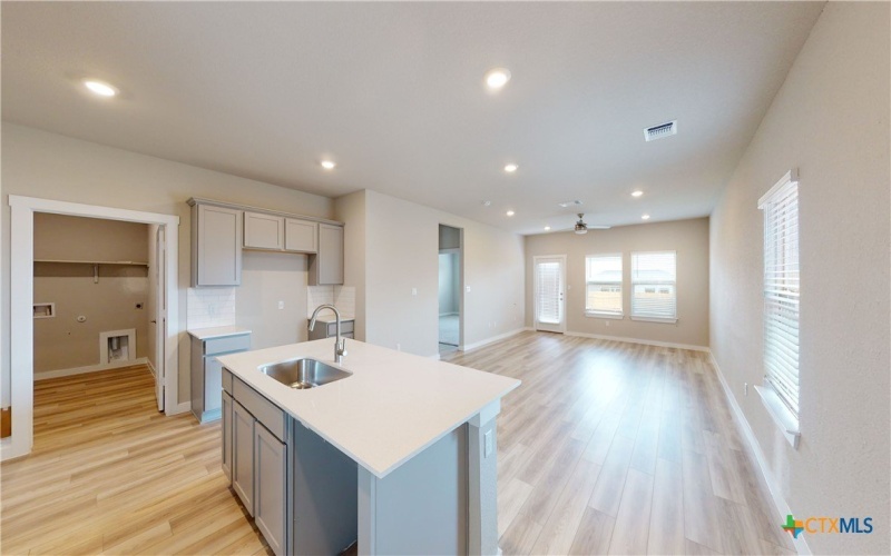 106 Louisa Drive, Killeen, TX 76549, 3 Habitaciones Habitaciones , ,2 BañosBaños,Residential,En Venta,106 Louisa Drive,0,592740