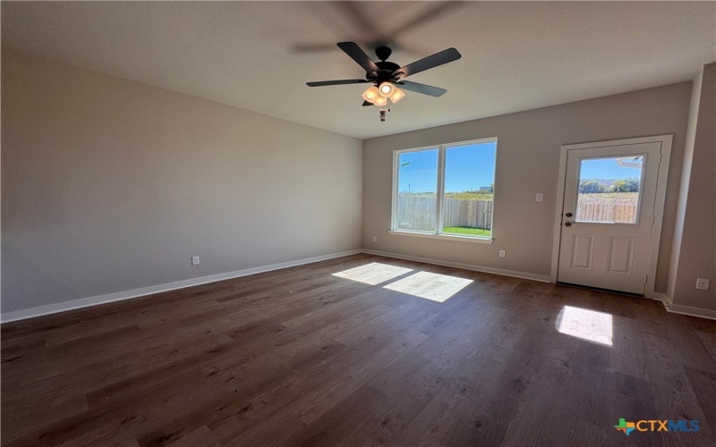 409 University Avenue, Troy, TX 76579, 3 Bedrooms Bedrooms, ,2 BathroomsBathrooms,Residential,For Sale,409 University Avenue,0,596946