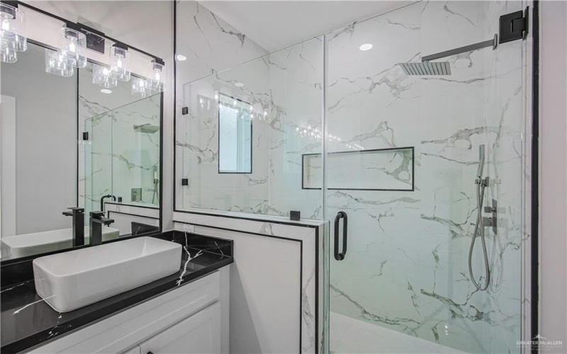 8038 N 51st Street, McAllen, TX 78504, 3 Bedrooms Bedrooms, ,2 BathroomsBathrooms,Residential,For Sale,8038 N 51st Street,470371