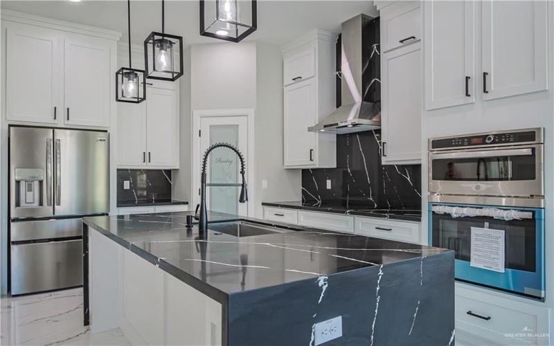 8038 N 51st Street, McAllen, TX 78504, 3 Bedrooms Bedrooms, ,2 BathroomsBathrooms,Residential,For Sale,8038 N 51st Street,470371