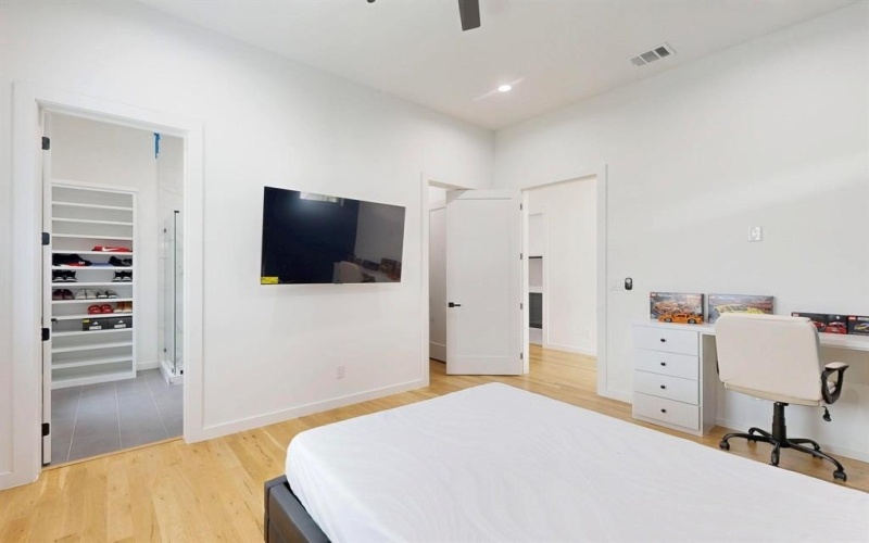 3828 Eaton Drive, Dallas, TX 75220, 5 Habitaciones Habitaciones , ,5 BañosBaños,Residential,En Venta,3828 Eaton Drive,0,20968224