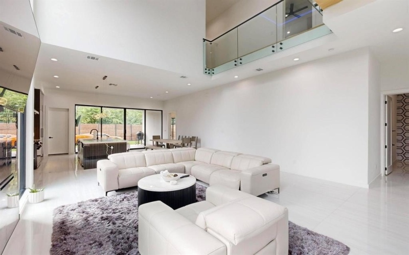 3828 Eaton Drive, Dallas, TX 75220, 5 Habitaciones Habitaciones , ,5 BañosBaños,Residential,En Venta,3828 Eaton Drive,0,20968224