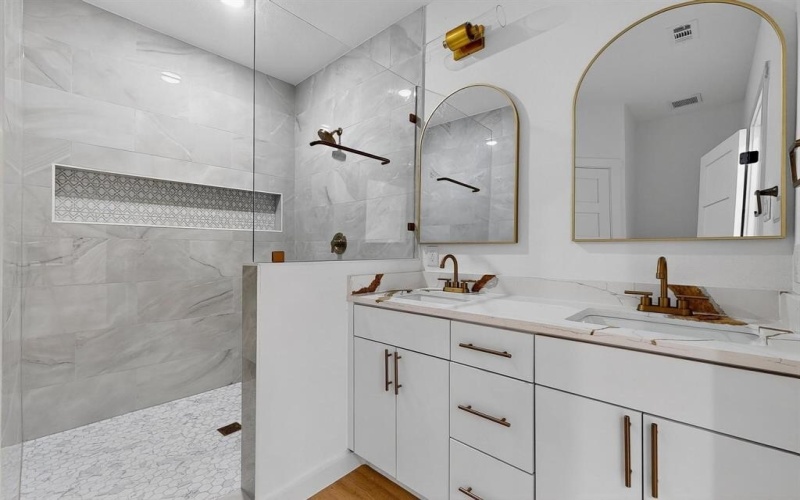 139 Forest Oaks Drive, Gun Barrel City, TX 75156, 3 Habitaciones Habitaciones , ,2 BañosBaños,Residential,En Venta,139 Forest Oaks Drive,0,21102392