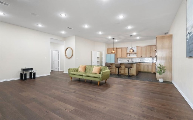 2514 Carpenter Avenue, Dallas, TX 75215, 3 Habitaciones Habitaciones , ,2 BañosBaños,Residential,En Venta,2514 Carpenter Avenue,0,21102398